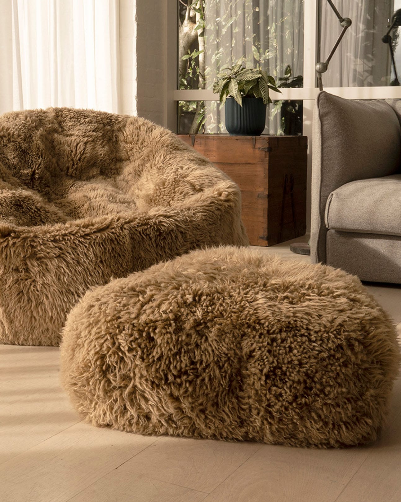 The Footstool