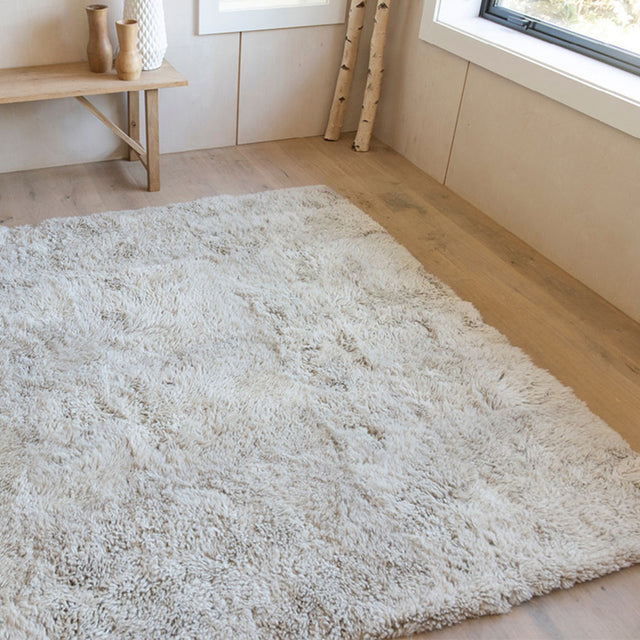 White Shag Rug: How to Best Take Care of Yours