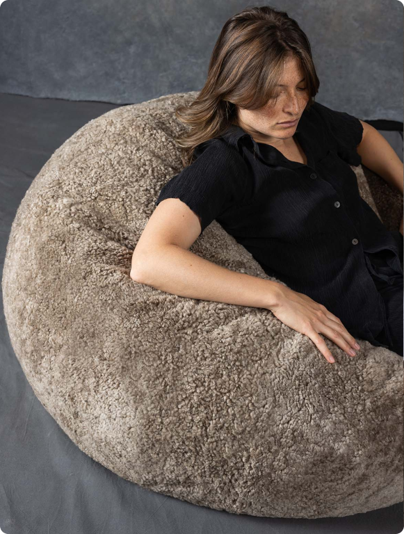 THE SHEEPSKIN SHAGGY BEAN BAG